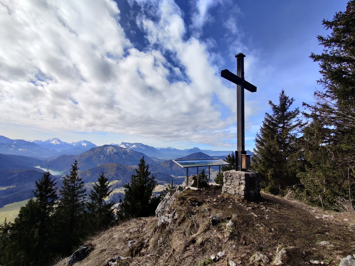 Gipfelkreuz am Lidaun