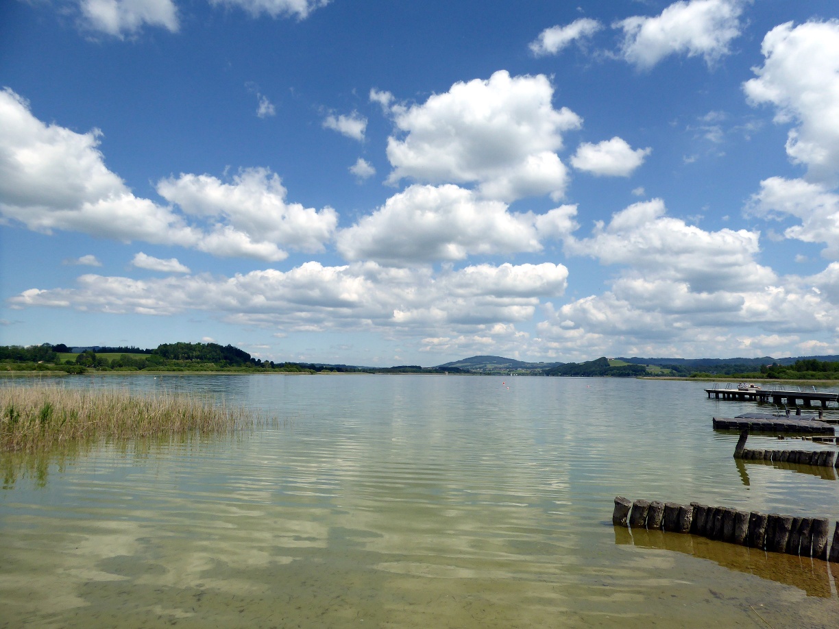 Wolkenmeer über dem Wallersee beim Strandbad Seekirchen.