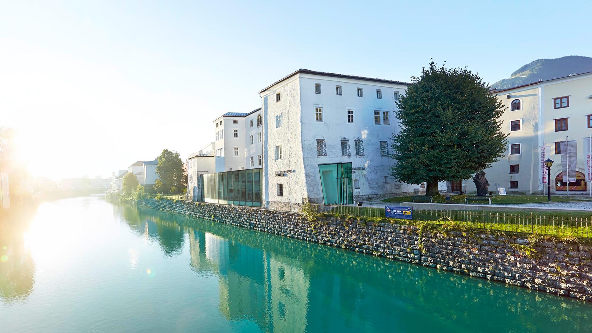 Keltenmuseum Hallein am Ufer der Salzach