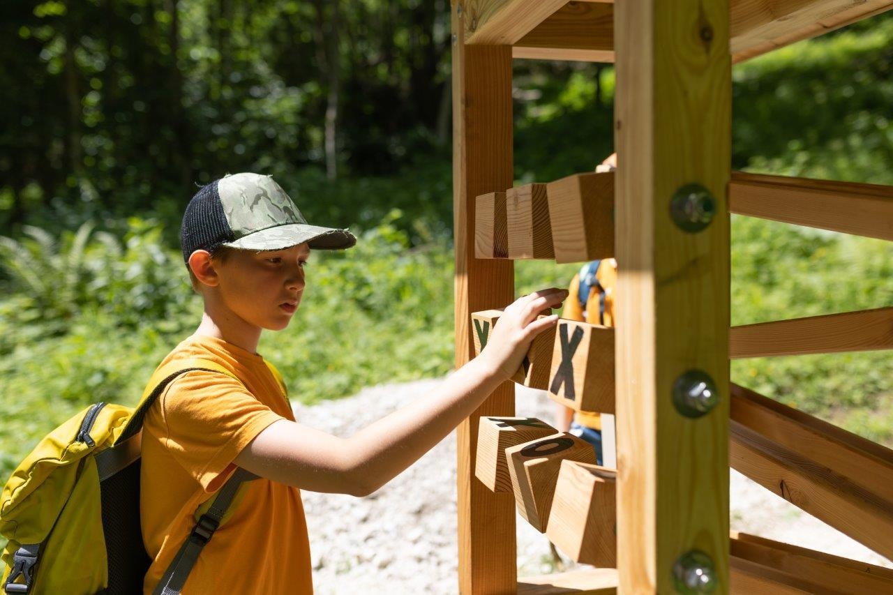 Kugelbahnen und Tic Tac Toe