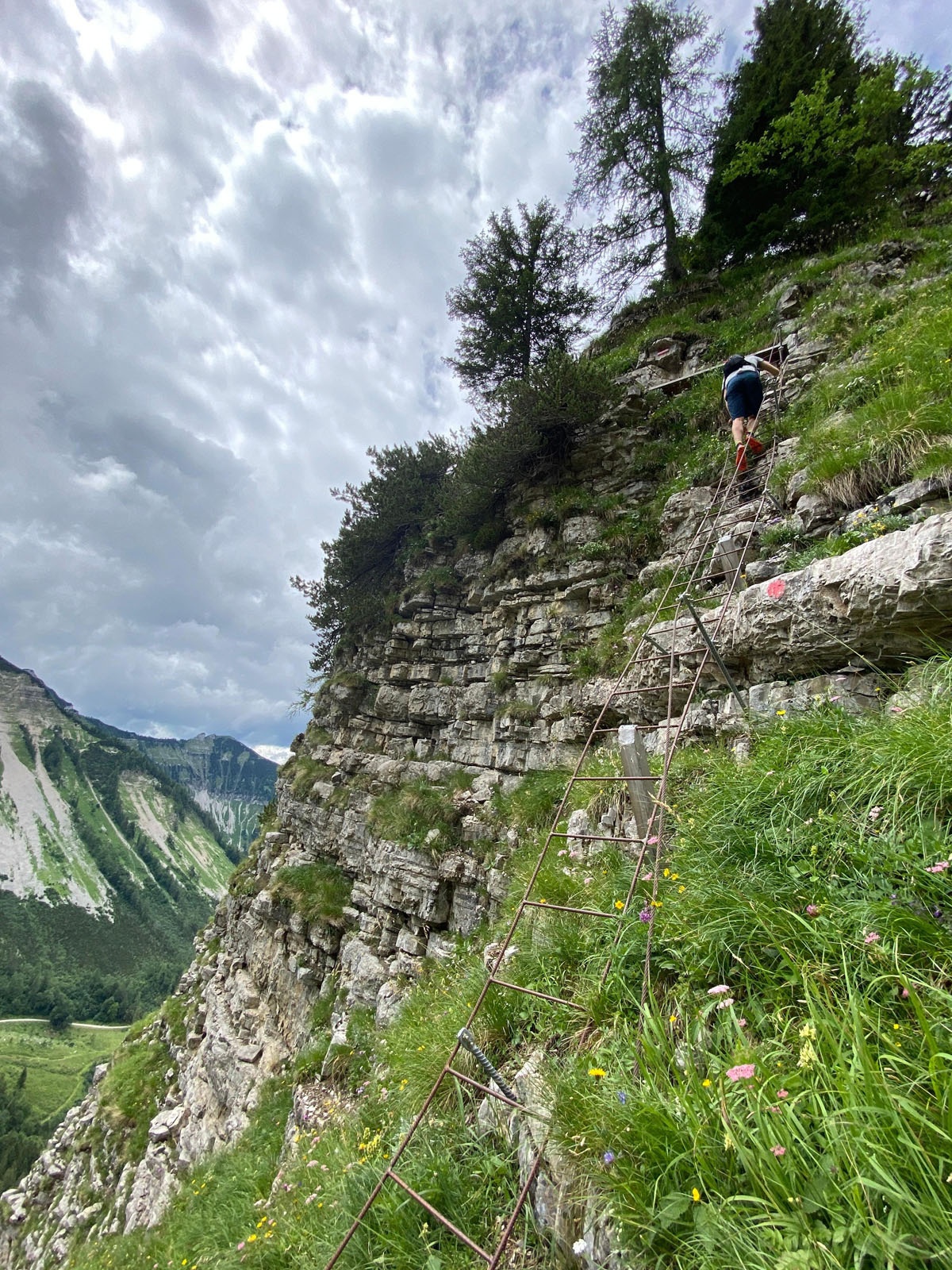 Exposed ladder between Genneralm and Holzeck