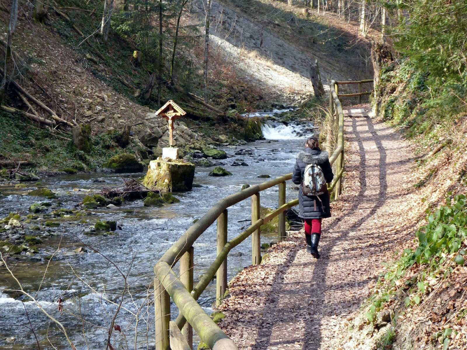 The Helenenweg follows the Zeller Ache.