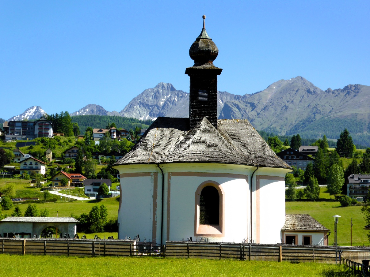 It is not far from the original church center Althofen to Mariapfarr.