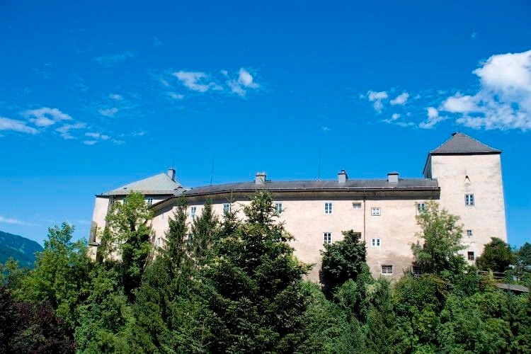 Burg Golling