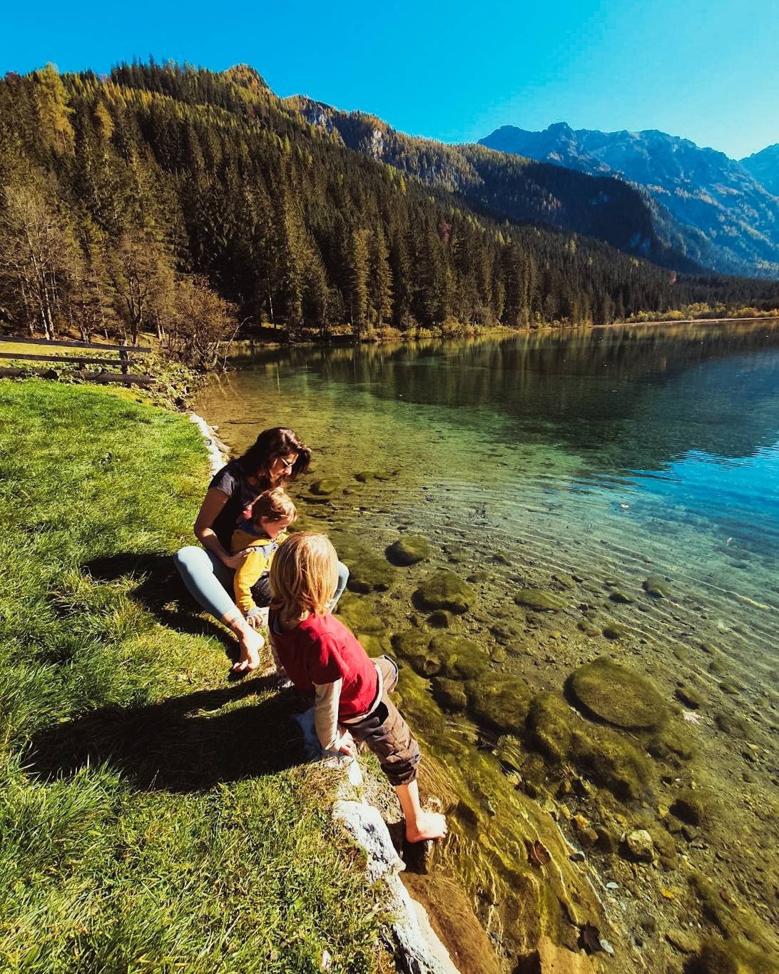 Hiking around the enchanting Jägersee in Kleinarl