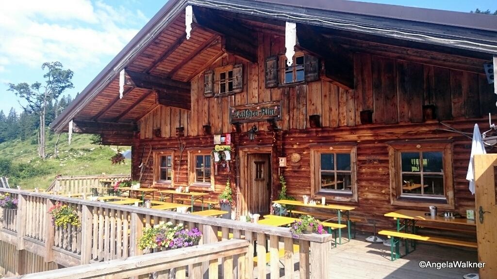 Latschenalm Außenansicht 1