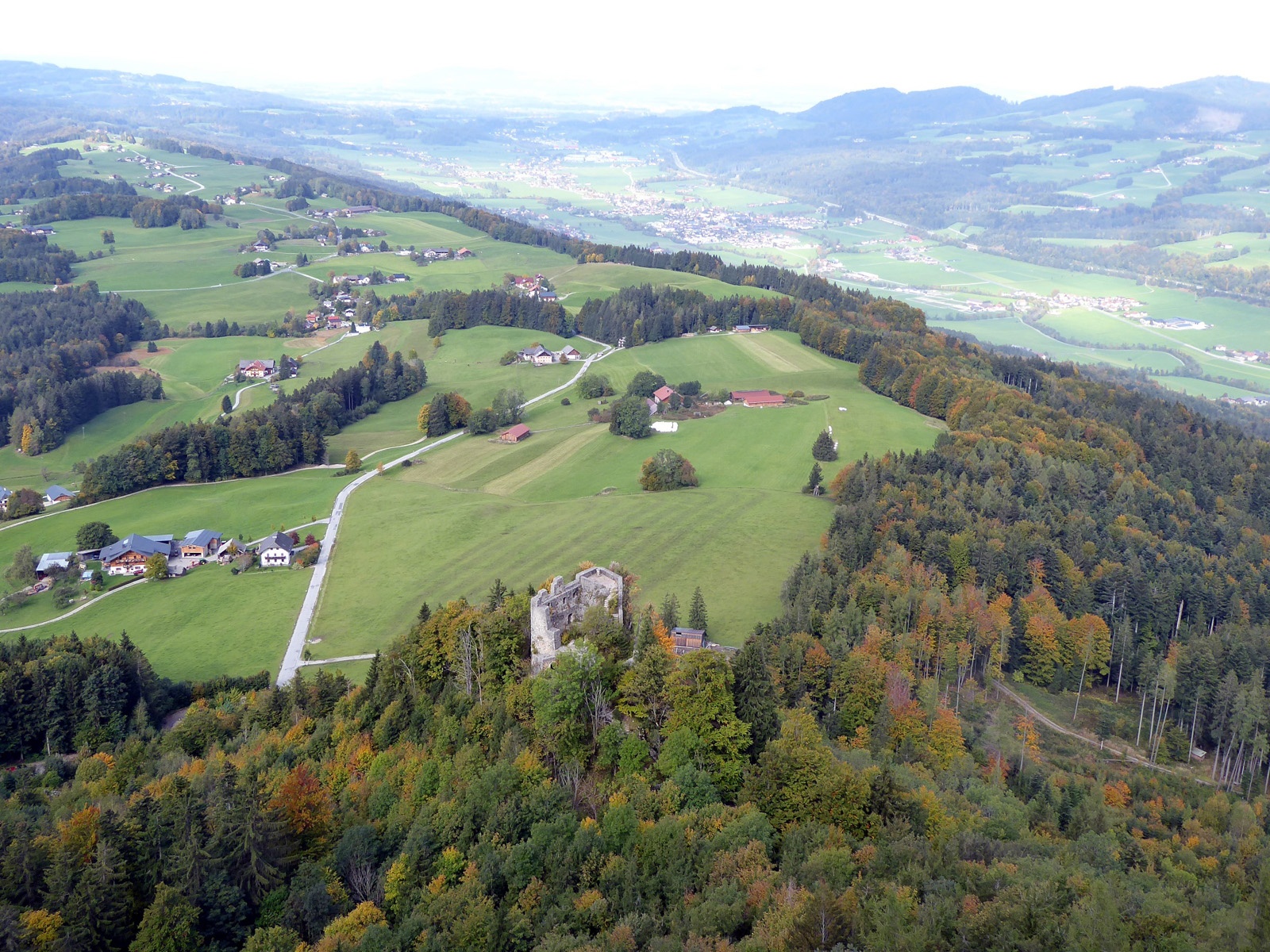 The route leads from Thalgau to the Wartenfels ruin.